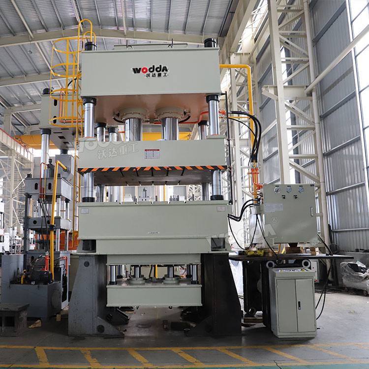 630噸三梁四柱液壓機 630噸三梁四柱液壓機