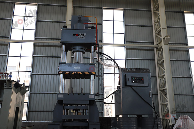 200噸輪轂拉伸成型液壓機 200噸輪轂拉伸成型液壓機