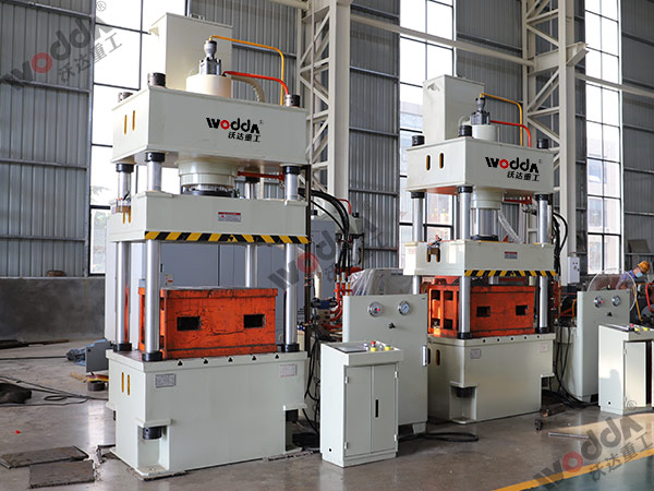 200噸拉伸液壓機(jī) 200噸拉伸液壓機(jī)