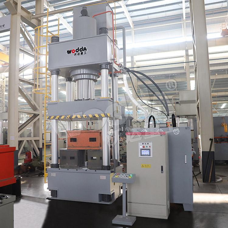 630噸拉伸液壓機(jī) 630噸拉伸液壓機(jī)