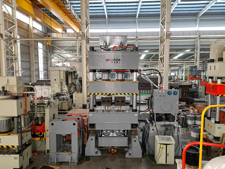 汽車鈑金件拉伸液壓機 汽車鈑金件拉伸液壓機