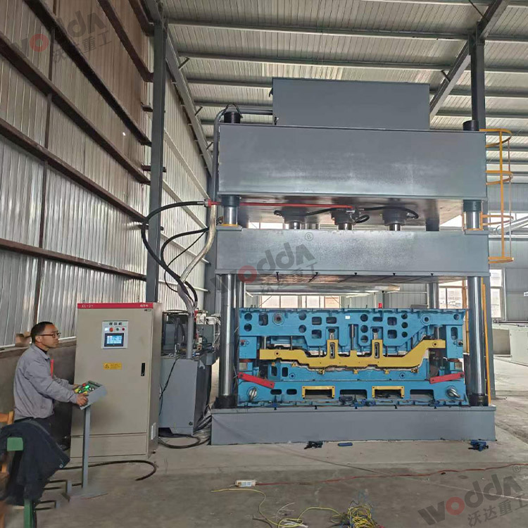 315噸汽車內飾件液壓機 315噸汽車內飾件液壓機