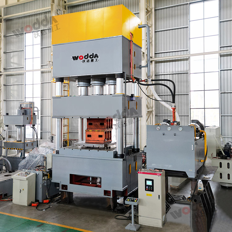 1500噸四柱拉伸機 1500噸四柱拉伸機