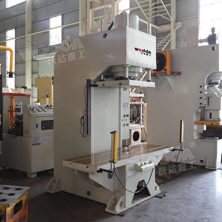 200噸單臂液壓機 200噸單臂液壓機