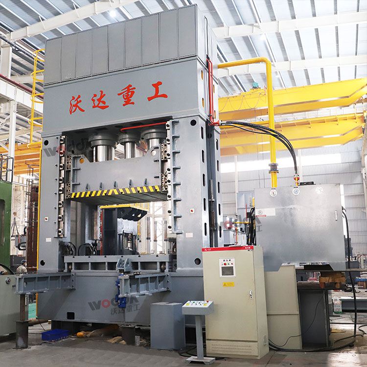 1250噸框架式液壓機車間實物圖 1250噸框架式液壓機車間實物圖