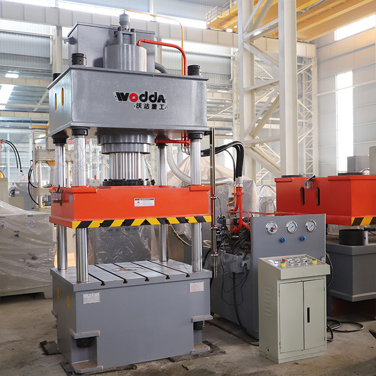 200噸四柱拉伸液壓機(jī) 200噸四柱拉伸液壓機(jī)