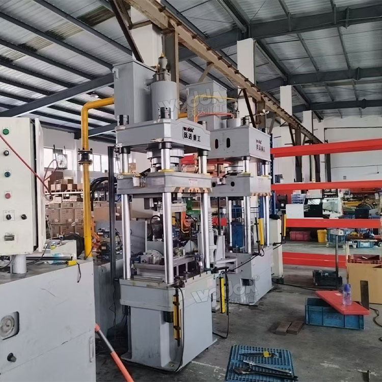 100噸四柱液壓機 100噸四柱液壓機